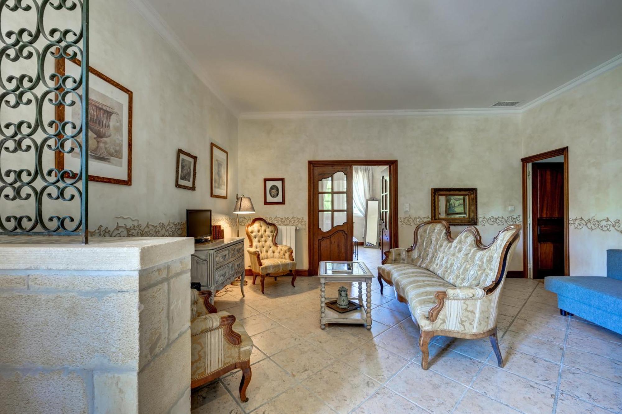 Mas Des Comtes De Provence Hotell Tarascon Eksteriør bilde
