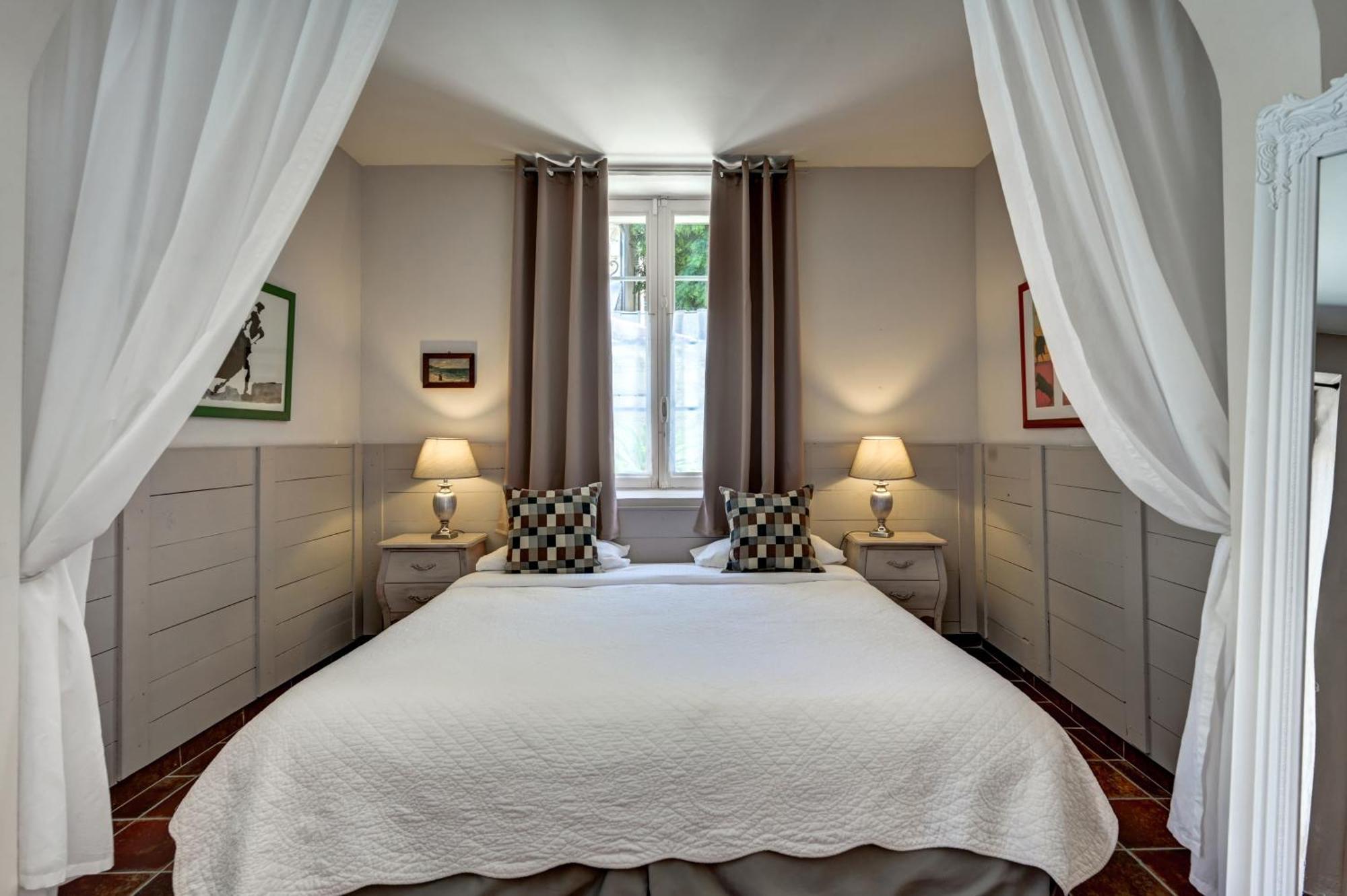 Mas Des Comtes De Provence Hotell Tarascon Eksteriør bilde