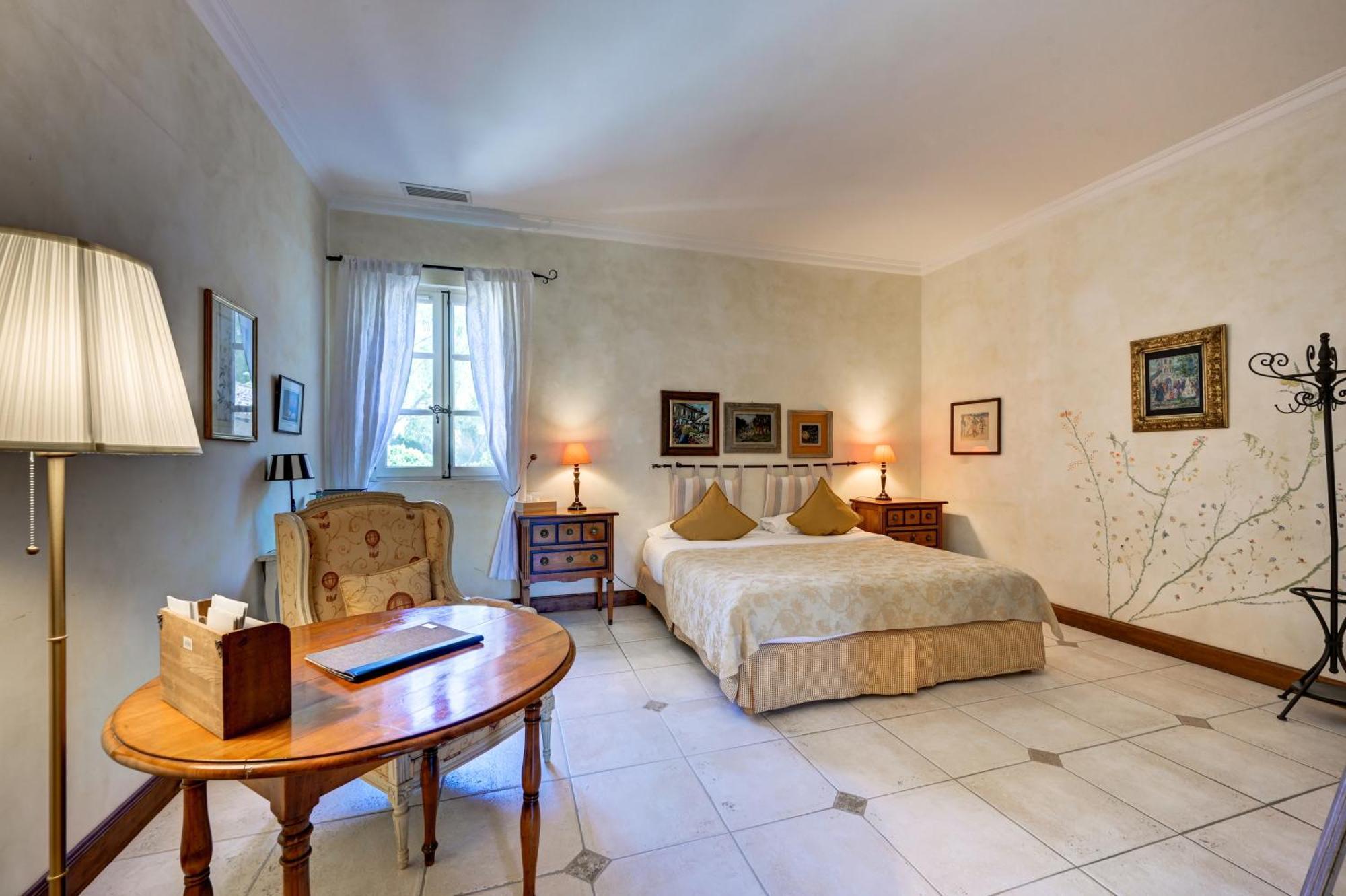 Mas Des Comtes De Provence Hotell Tarascon Eksteriør bilde