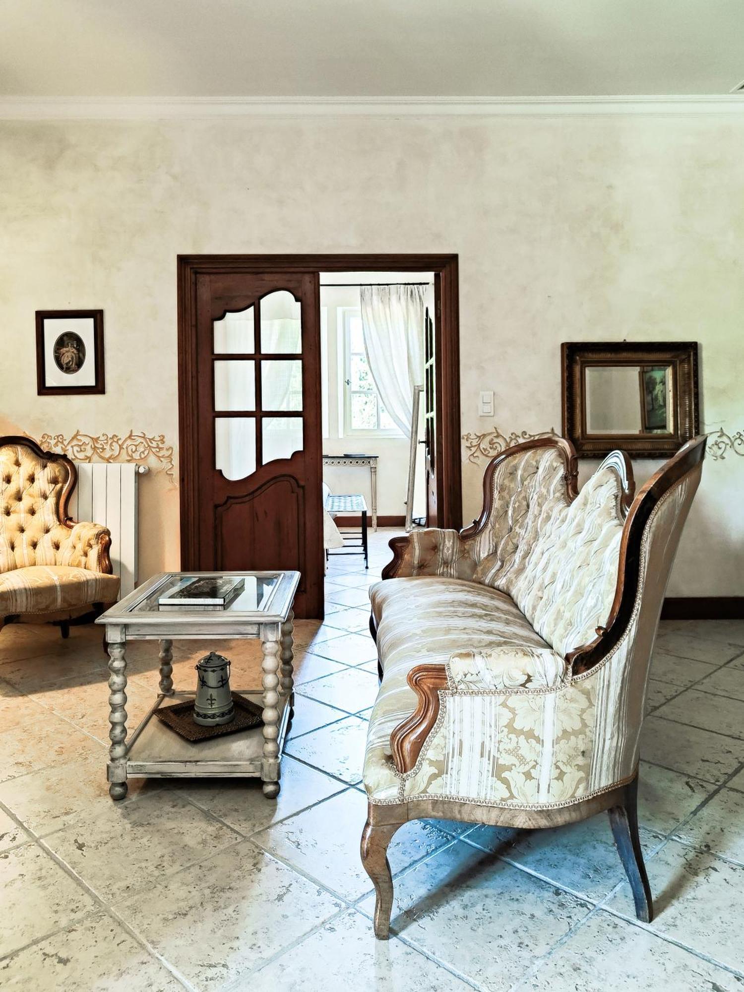 Mas Des Comtes De Provence Hotell Tarascon Eksteriør bilde